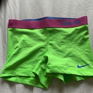 Nike pro spandex size M